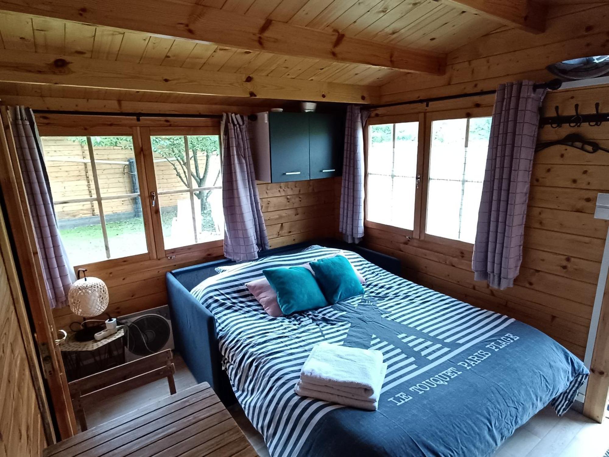 Gite Les Chalets Du Fliers Verton Meubles De Tourisme Classes 2 Etoiles Berck Habitación foto